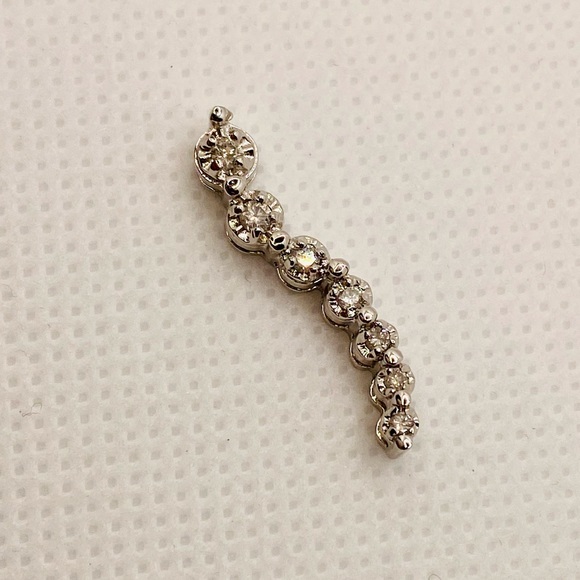 EUC Sterling Silver Journey Diamond Pendant - Picture 1 of 15